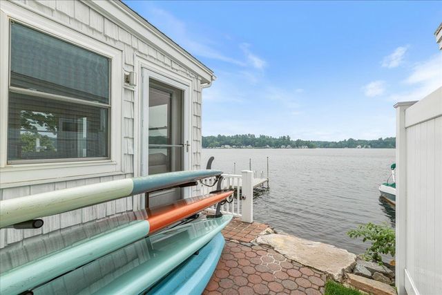 31 N Shore Road, Derry, NH 03038