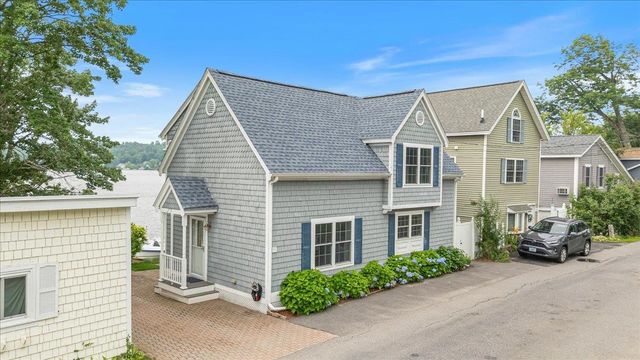 31 N Shore Road, Derry, NH 03038