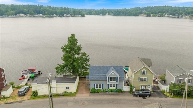 31 N Shore Road, Derry, NH 03038