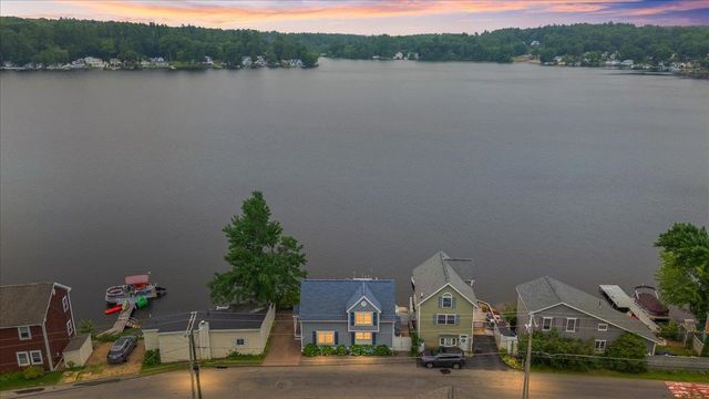 31 N Shore Road, Derry, NH 03038
