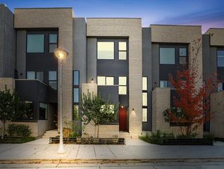 989 Central St, West Sacramento, CA 95691