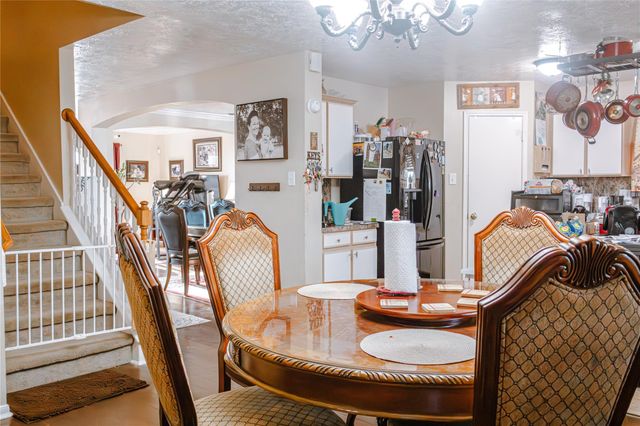 103 Mammoth Springs Lane, Dickinson, TX 77539