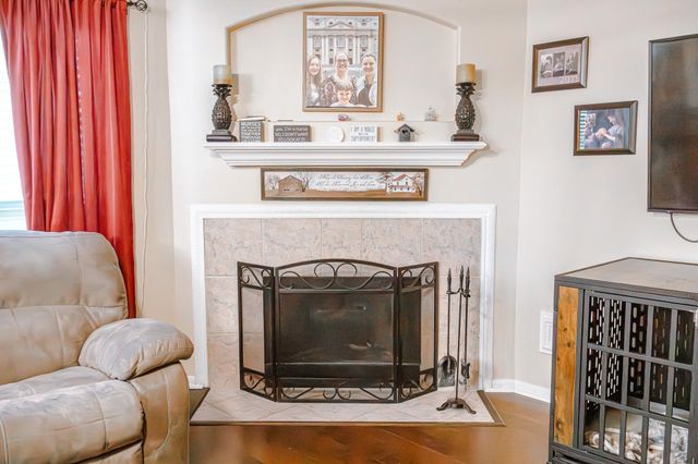 103 Mammoth Springs Lane, Dickinson, TX 77539