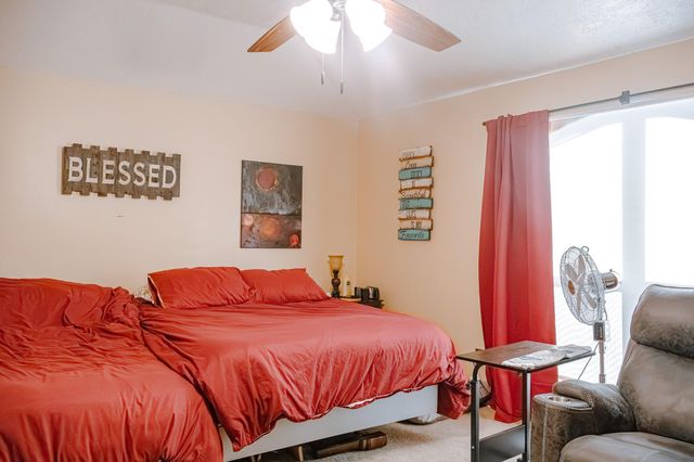 103 Mammoth Springs Lane, Dickinson, TX 77539