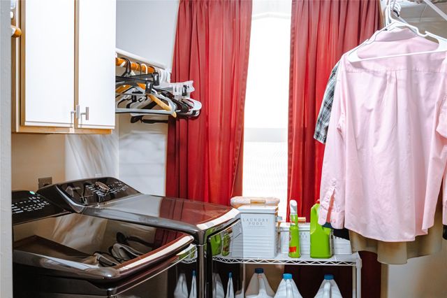 103 Mammoth Springs Lane, Dickinson, TX 77539