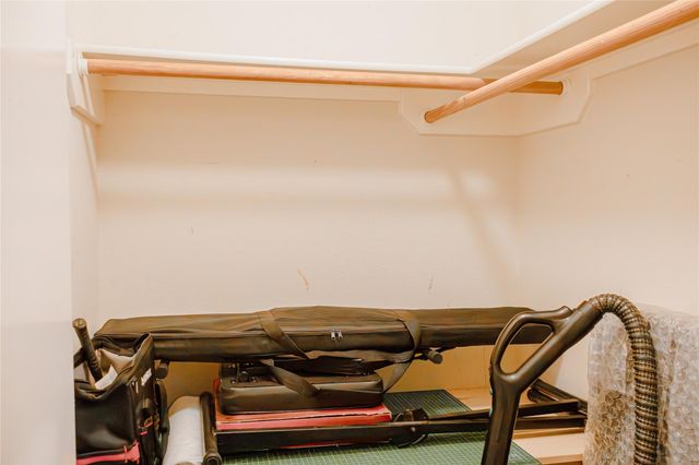 103 Mammoth Springs Lane, Dickinson, TX 77539