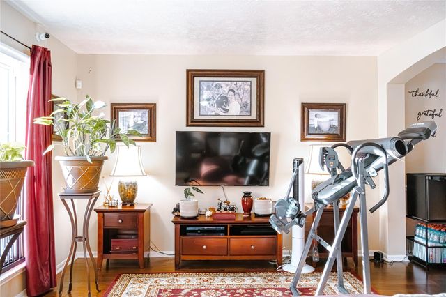 103 Mammoth Springs Lane, Dickinson, TX 77539