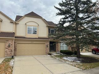288 Lorraine Circle, Bloomingdale, IL 60108