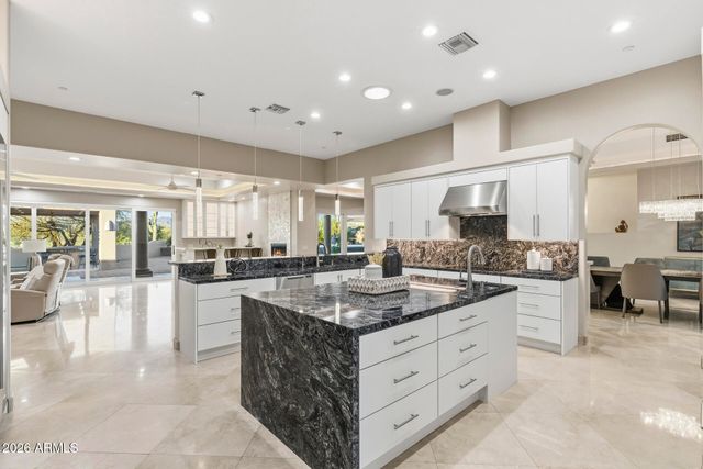 31802 N BLACK CROSS Road, Scottsdale, AZ 85266