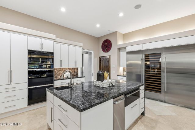 31802 N BLACK CROSS Road, Scottsdale, AZ 85266