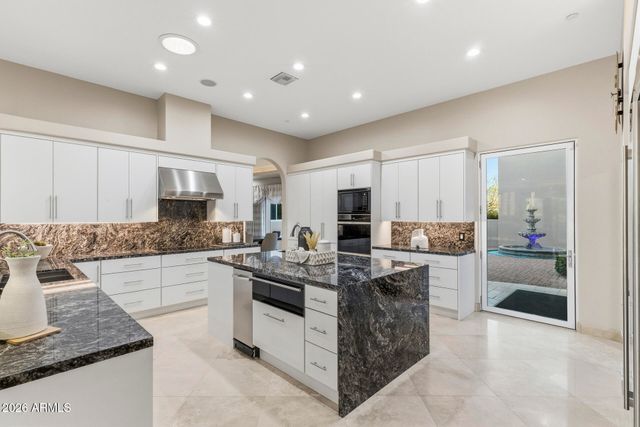 31802 N BLACK CROSS Road, Scottsdale, AZ 85266