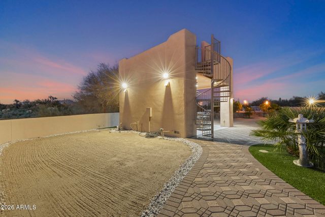 31802 N BLACK CROSS Road, Scottsdale, AZ 85266