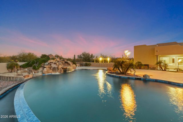 31802 N BLACK CROSS Road, Scottsdale, AZ 85266