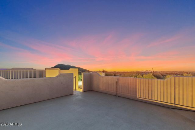 31802 N BLACK CROSS Road, Scottsdale, AZ 85266