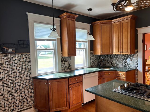7770 Main Street, Hunter, NY 12442