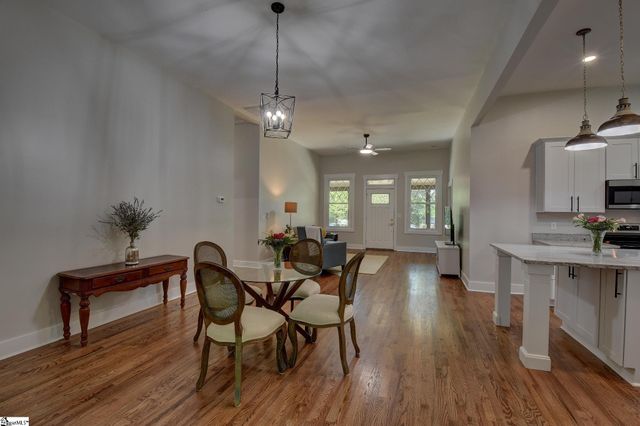 205 Mountain View Street, Westminster, SC 29693