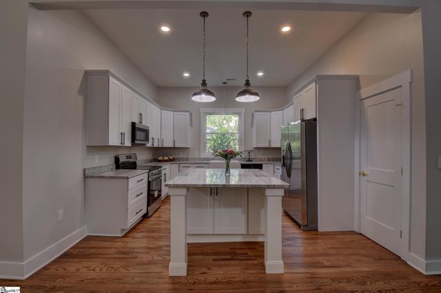 205 Mountain View Street, Westminster, SC 29693
