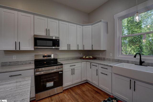 205 Mountain View Street, Westminster, SC 29693