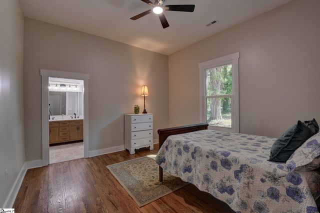 205 Mountain View Street, Westminster, SC 29693