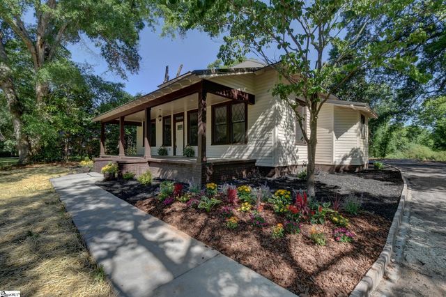 205 Mountain View Street, Westminster, SC 29693