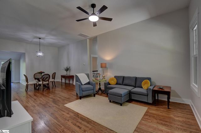 205 Mountain View Street, Westminster, SC 29693