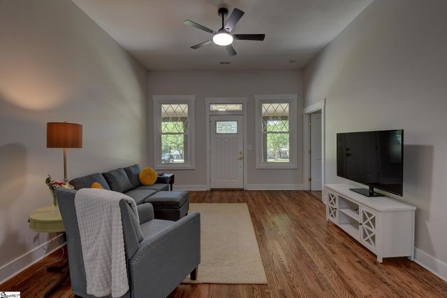 205 Mountain View Street, Westminster, SC 29693