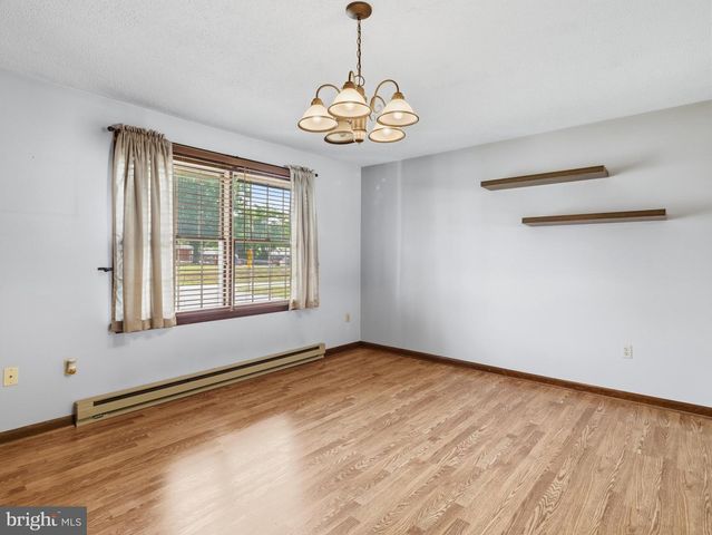 16105 WRIGHT RD, Williamsport, MD 21795