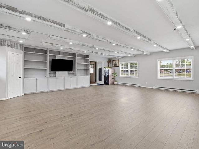 16105 WRIGHT RD, Williamsport, MD 21795