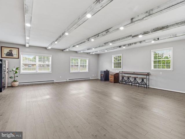 16105 WRIGHT RD, Williamsport, MD 21795