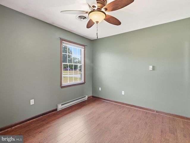 16105 WRIGHT RD, Williamsport, MD 21795