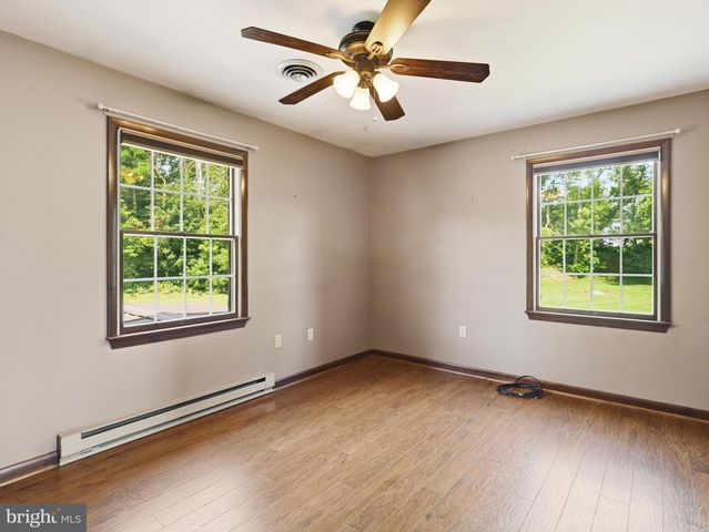 16105 WRIGHT RD, Williamsport, MD 21795