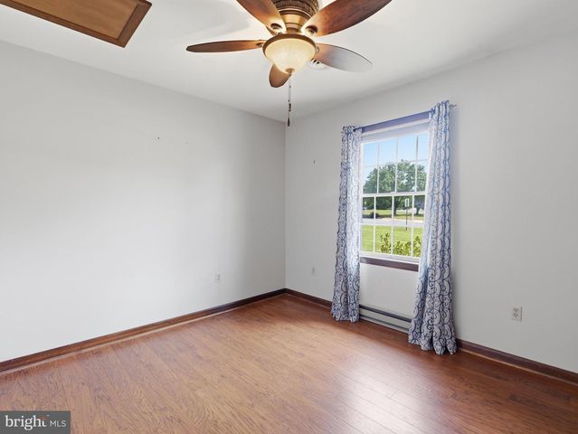 16105 WRIGHT RD, Williamsport, MD 21795