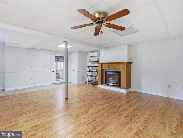 16105 WRIGHT RD, Williamsport, MD 21795