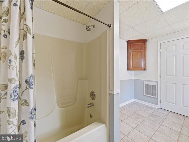 16105 WRIGHT RD, Williamsport, MD 21795