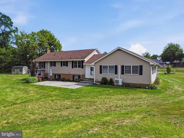 16105 WRIGHT RD, Williamsport, MD 21795
