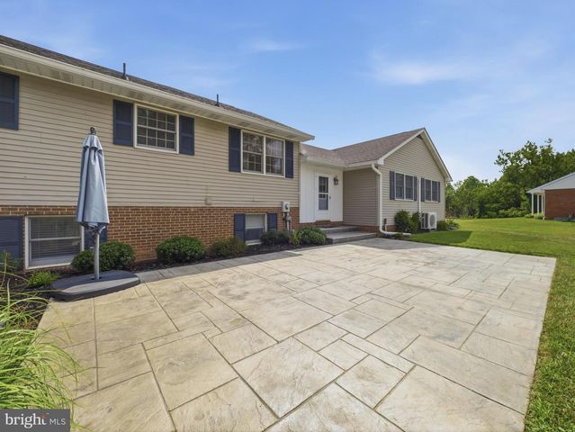 16105 WRIGHT RD, Williamsport, MD 21795