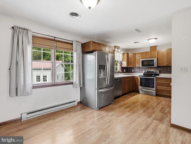 16105 WRIGHT RD, Williamsport, MD 21795