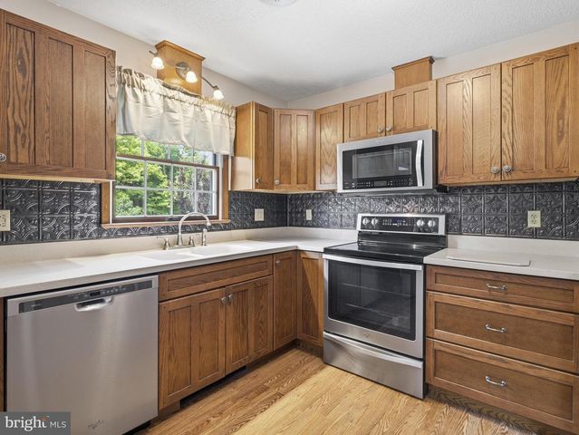 16105 WRIGHT RD, Williamsport, MD 21795