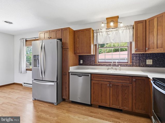 16105 WRIGHT RD, Williamsport, MD 21795