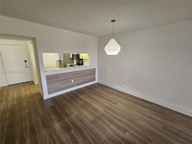 10255 NW 9th St Cir 503-7, Miami, FL 33172