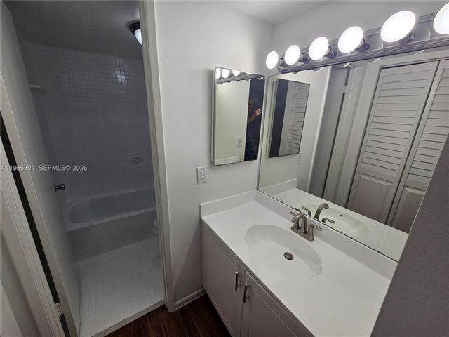 10255 NW 9th St Cir 503-7, Miami, FL 33172