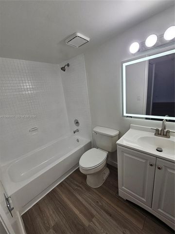 10255 NW 9th St Cir 503-7, Miami, FL 33172