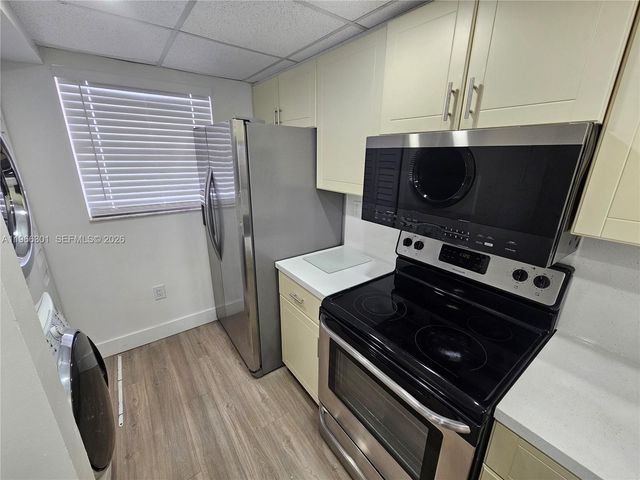 10255 NW 9th St Cir 503-7, Miami, FL 33172