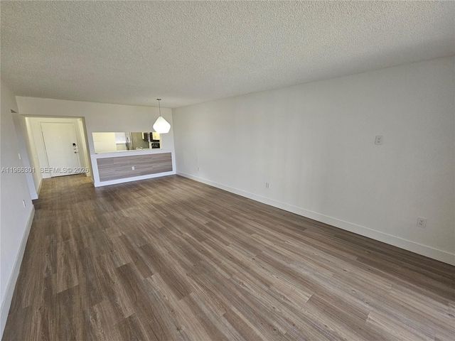 10255 NW 9th St Cir 503-7, Miami, FL 33172