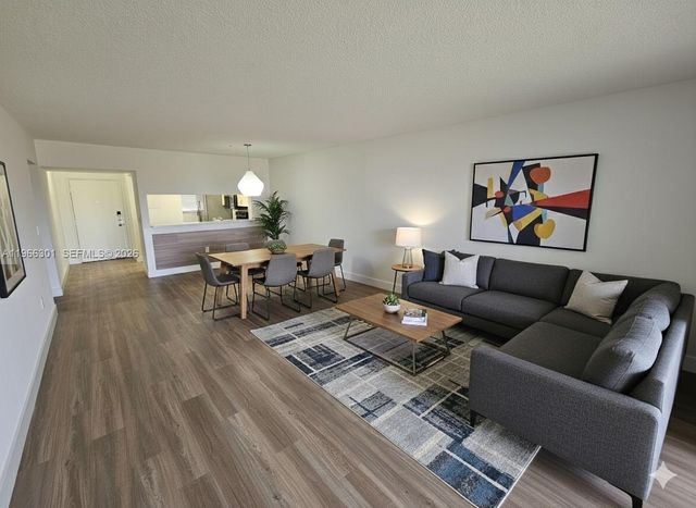 10255 NW 9th St Cir 503-7, Miami, FL 33172