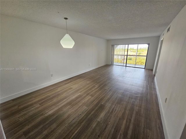 10255 NW 9th St Cir 503-7, Miami, FL 33172