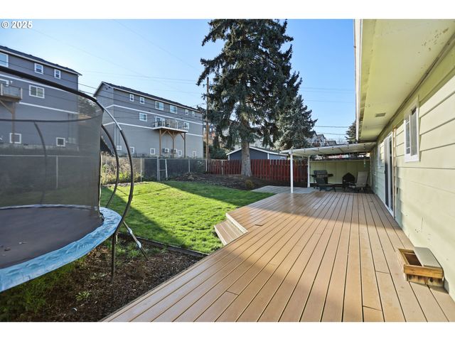 2500 WRIGHT St, The Dalles, OR 97058