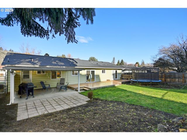 2500 WRIGHT St, The Dalles, OR 97058