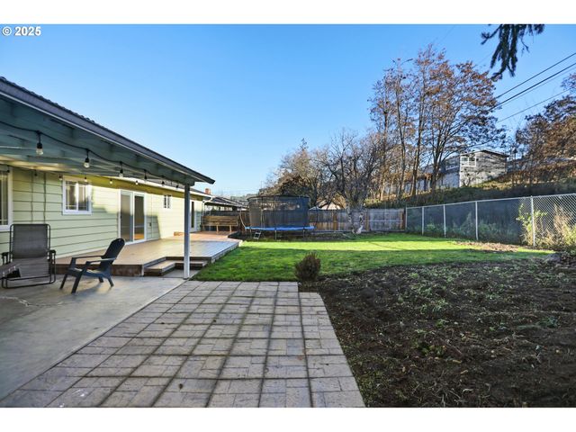 2500 WRIGHT St, The Dalles, OR 97058