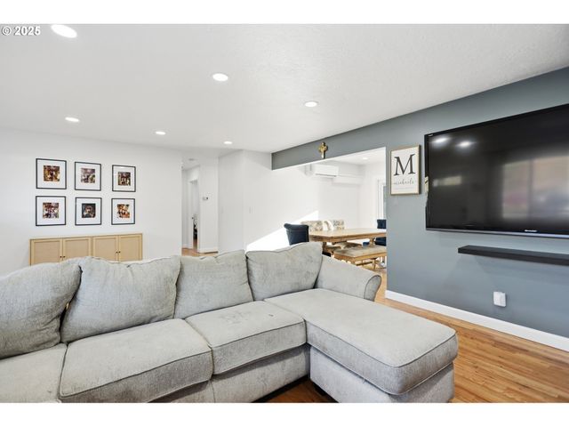 2500 WRIGHT St, The Dalles, OR 97058